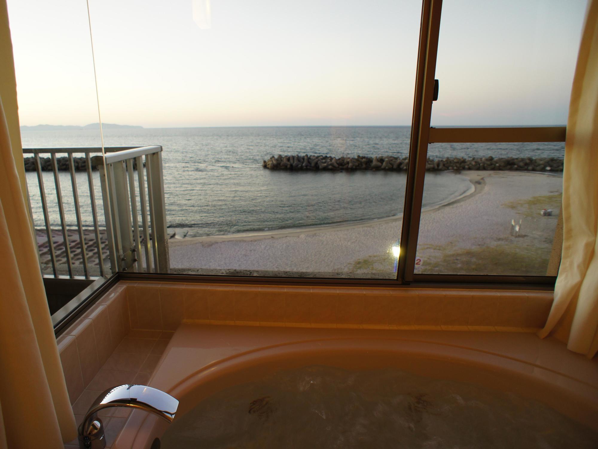 Hakusen Hotel Йонаго Екстериор снимка